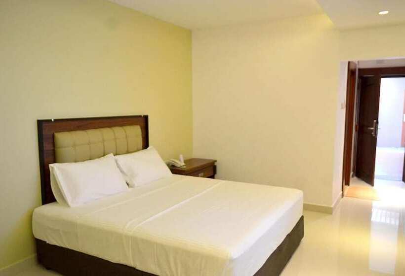 Отель Good Wood Airport