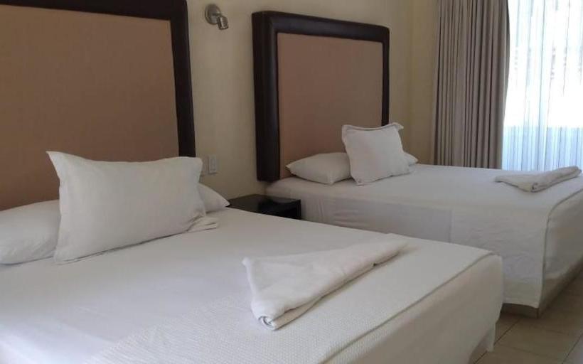 בית מלון כפרי Hc Canarios Resort Spa