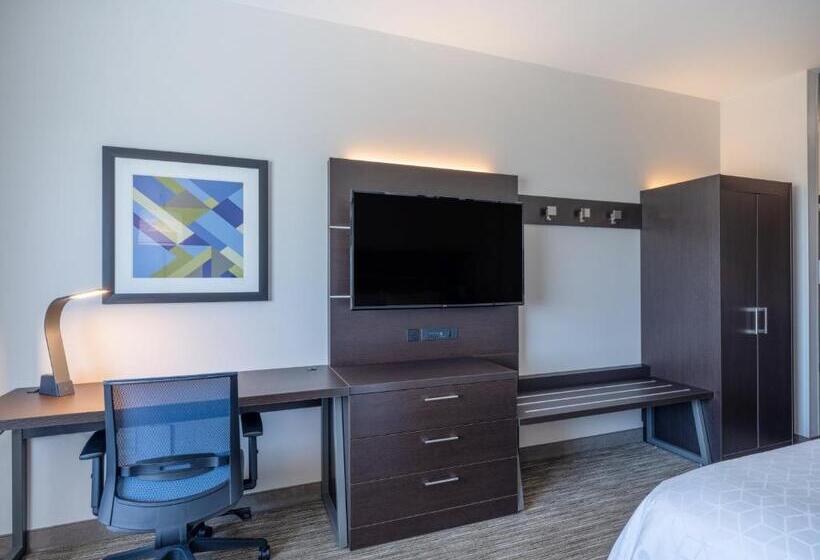 فندق Holiday Inn Express & Suites   Watertown, An Ihg