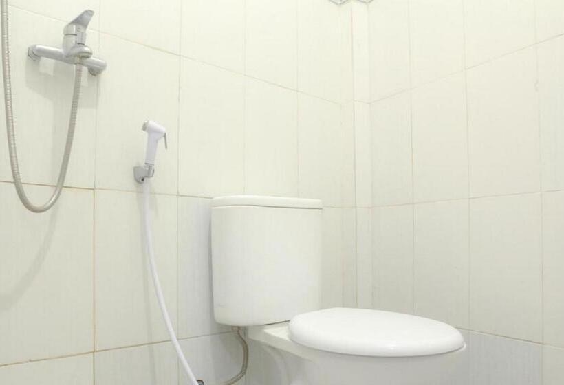 فندق Hp Residence Mitra Reddoorz Near Alun Alun Kediri