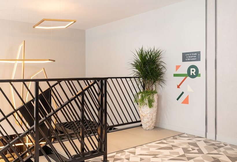 Отель Hyatt Place London City East