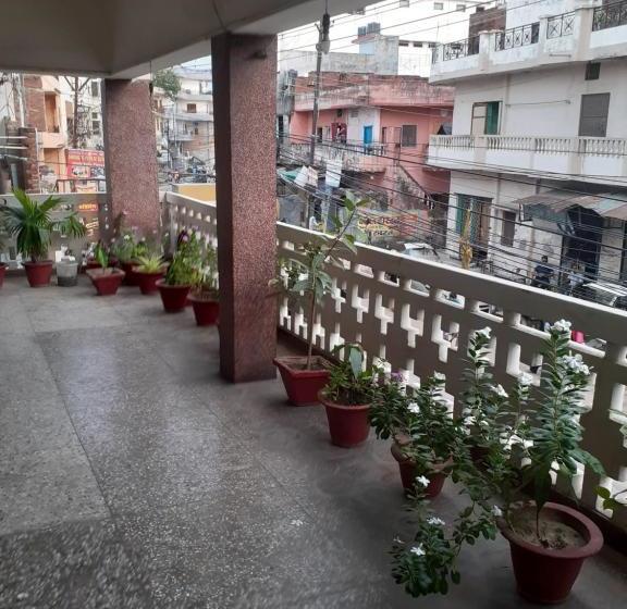 בית מלון כפרי International