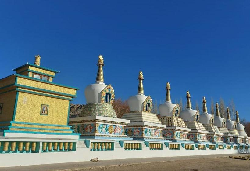 Hotel Khakshal Chubi