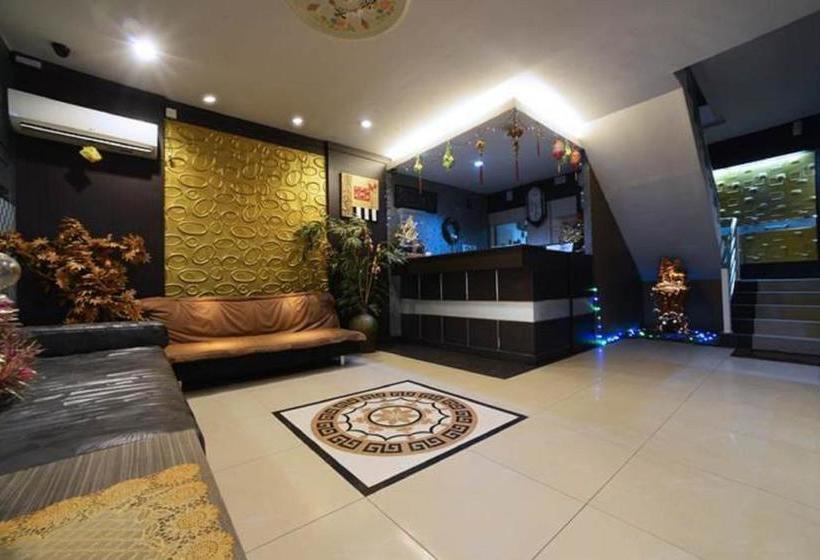 Отель Majestiq Pku