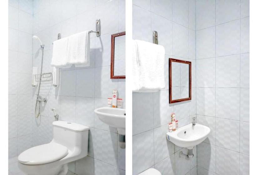 Отель Majestiq Pku