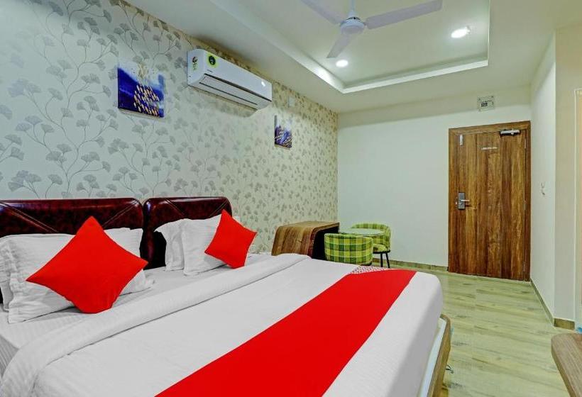 בית מלון כפרי Oyo 69436  Royal Wings