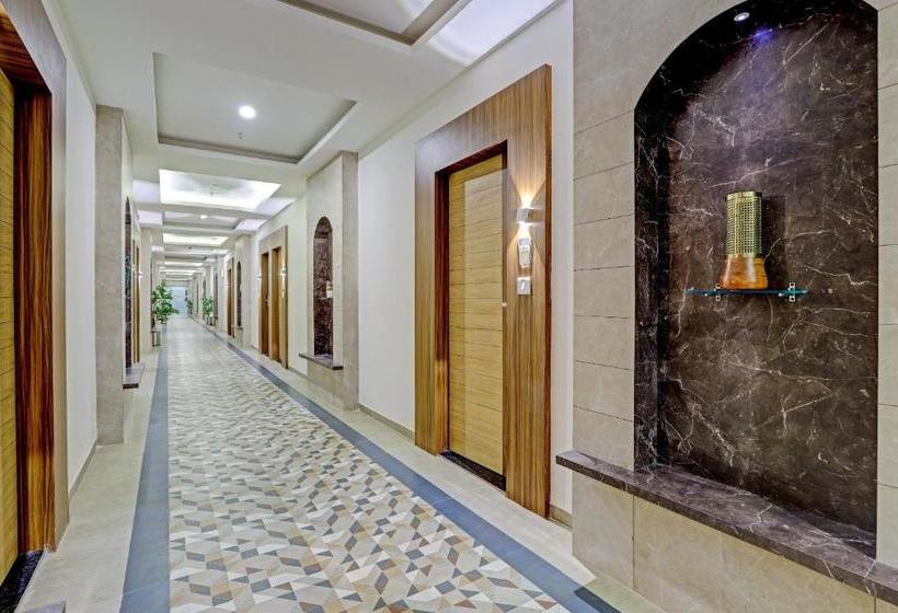 בית מלון כפרי Oyo 69436  Royal Wings