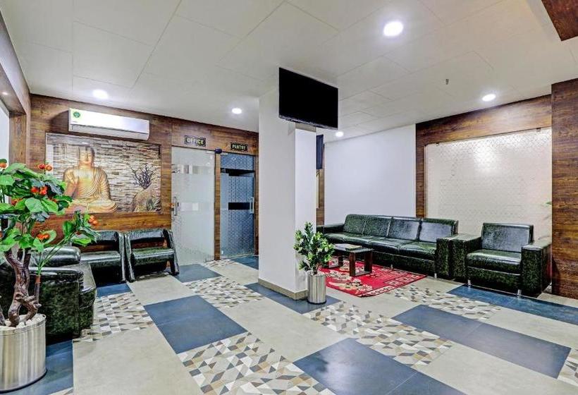 בית מלון כפרי Oyo 69436  Royal Wings