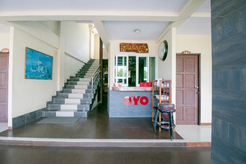 Отель Oyo 75387 4 Men Court