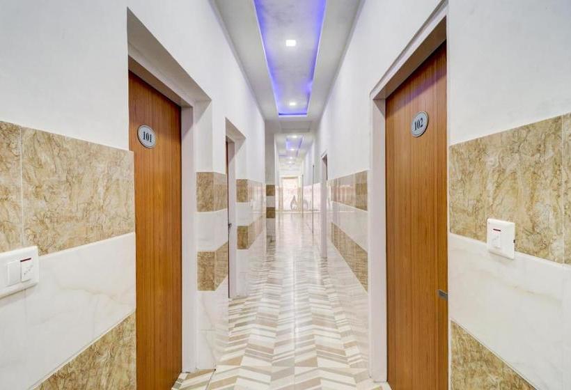 فندق Oyo 77271 Riverview