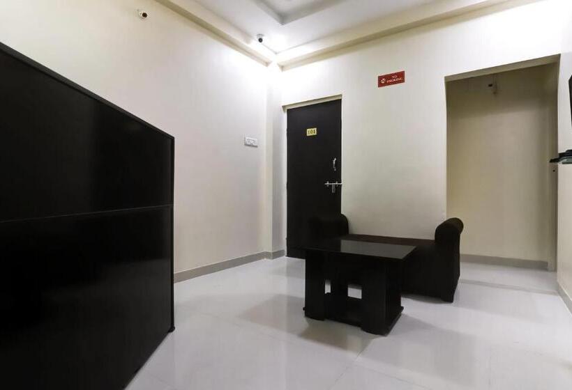 هتل Oyo 77286 Shridhar Service Apartment