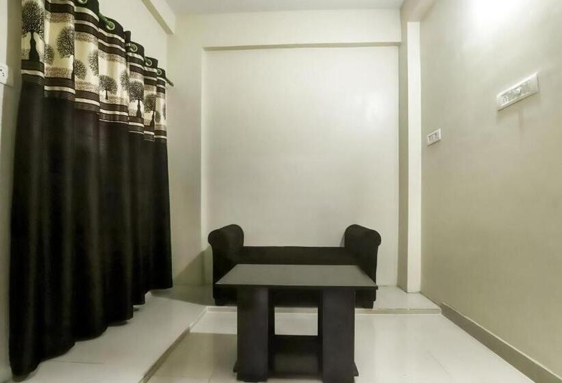 هتل Oyo 77286 Shridhar Service Apartment