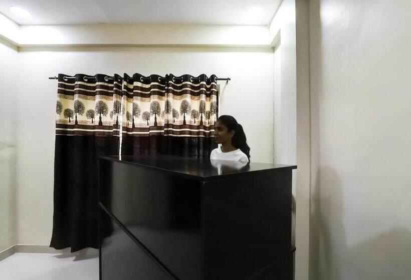 هتل Oyo 77286 Shridhar Service Apartment