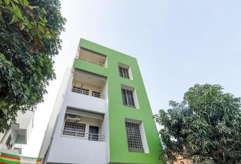 هتل Oyo 77286 Shridhar Service Apartment