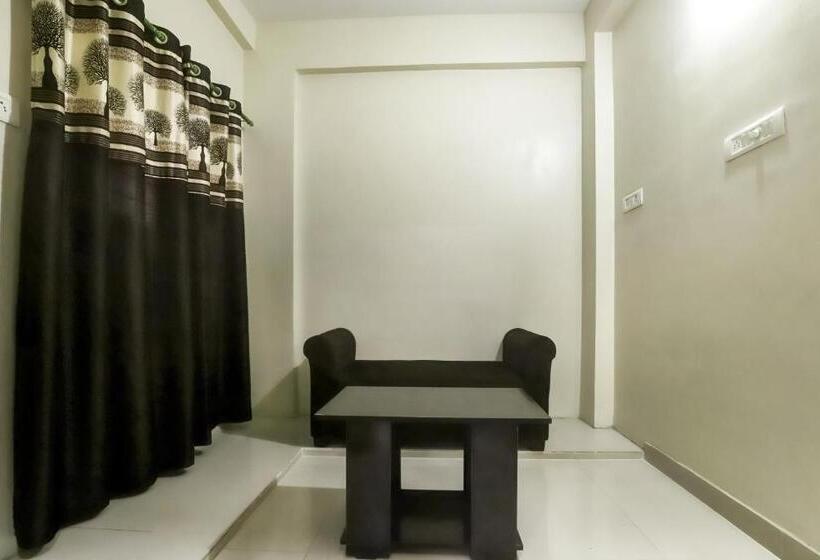 هتل Oyo 77286 Shridhar Service Apartment