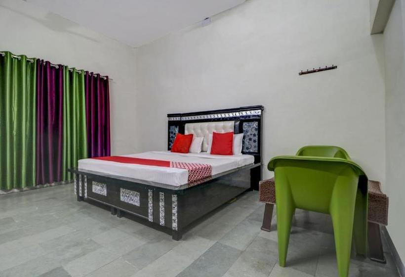 فندق Oyo 77745  Yatri Niwas