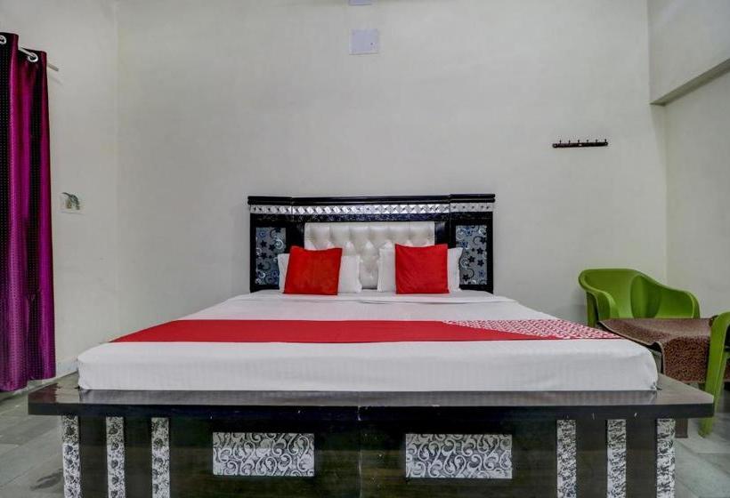 فندق Oyo 77745  Yatri Niwas