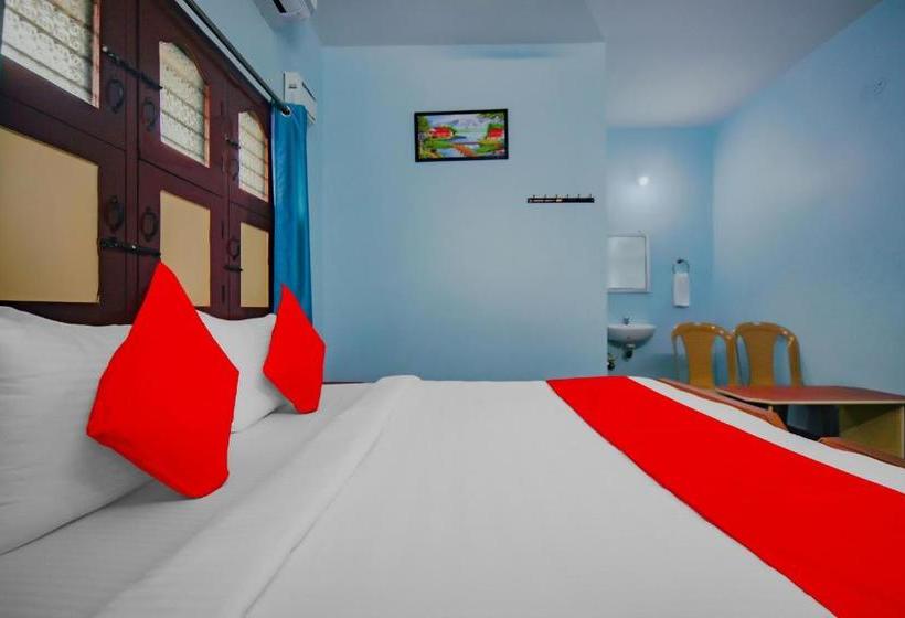 酒店 Oyo 77797 Sree Rajeswari Residency