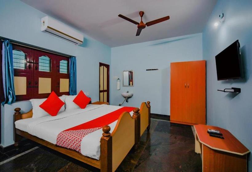 酒店 Oyo 77797 Sree Rajeswari Residency