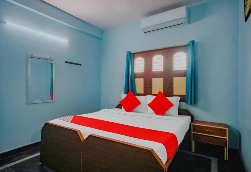 酒店 Oyo 77797 Sree Rajeswari Residency