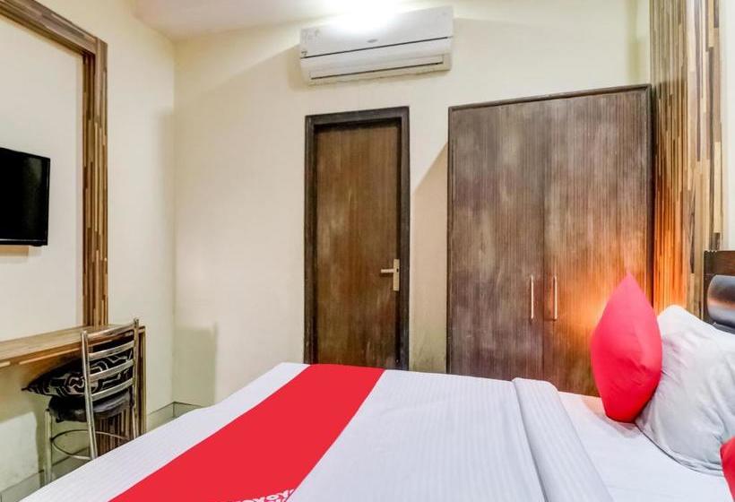 호텔 Oyo 77865  555