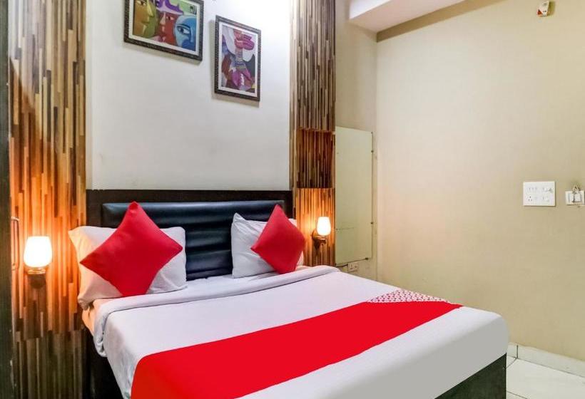 호텔 Oyo 77865  555