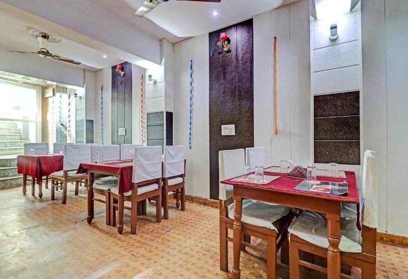 فندق Oyo 77893 Gopal