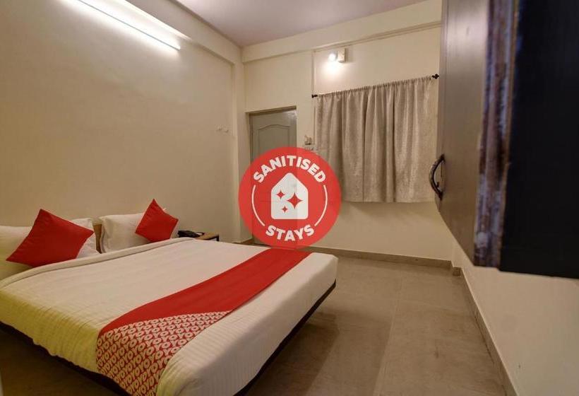 בית מלון כפרי Oyo 78103 Flagship Grand Nest Inn