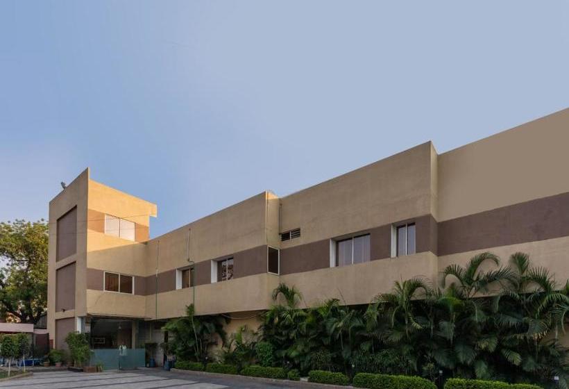 فندق Oyo 78103 Flagship Grand Nest Inn