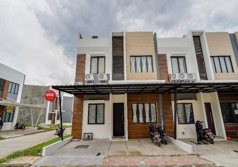 Отель Oyo 90211 Isidji Inn