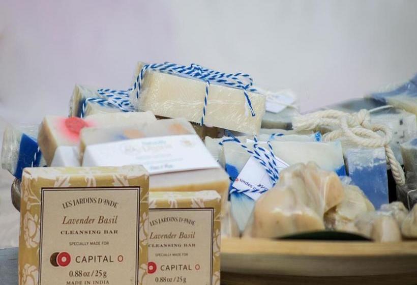 호텔 Oyo Collection O 78295 Day 2 Day