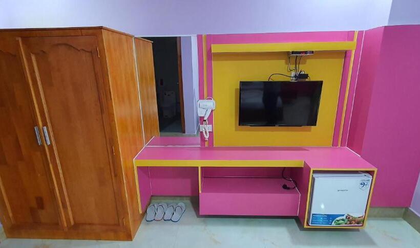 בית מלון כפרי Pheng Chenda