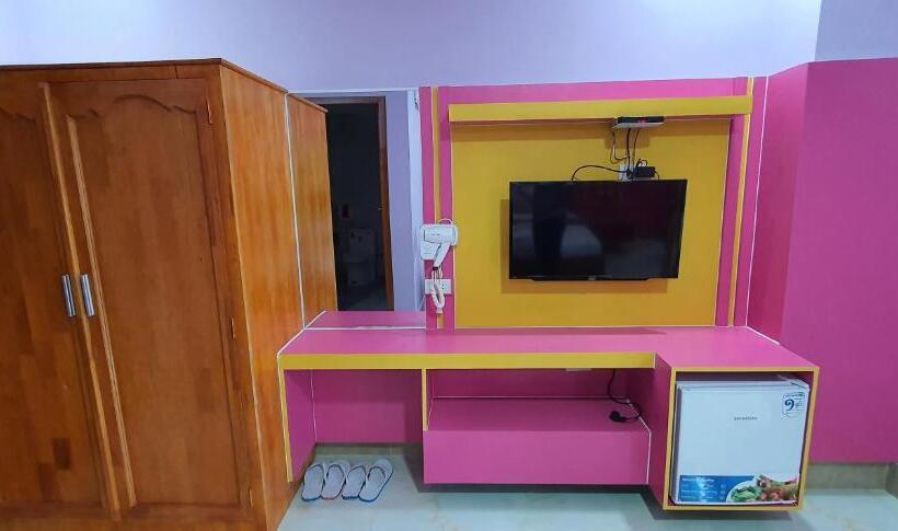 فندق Pheng Chenda