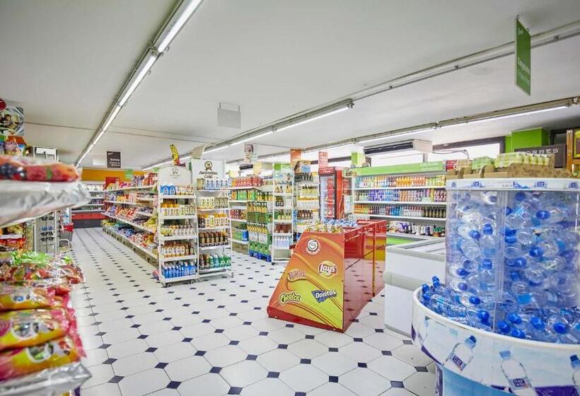 酒店 Sands Beach Active Resort