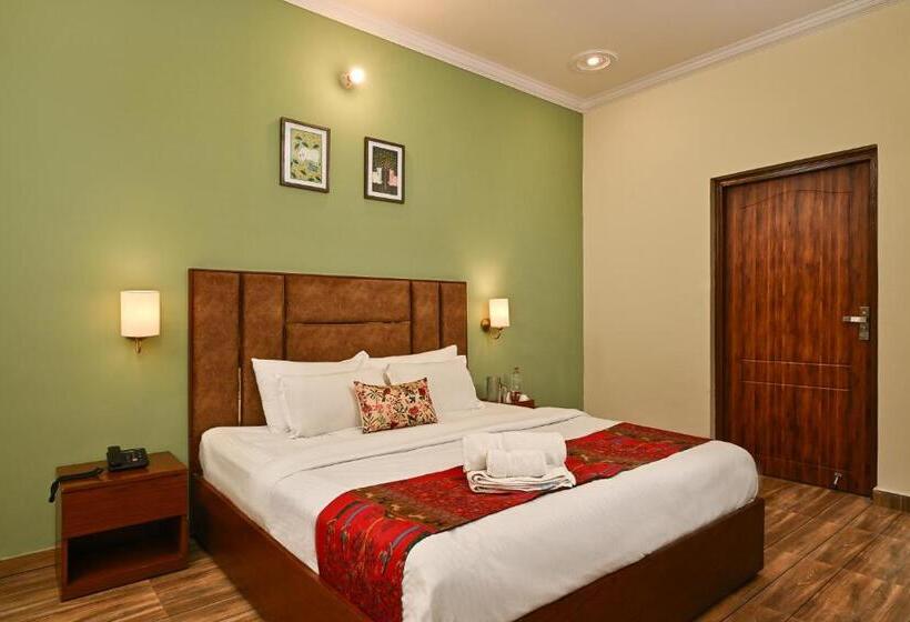 בית מלון כפרי Sethi Legacy