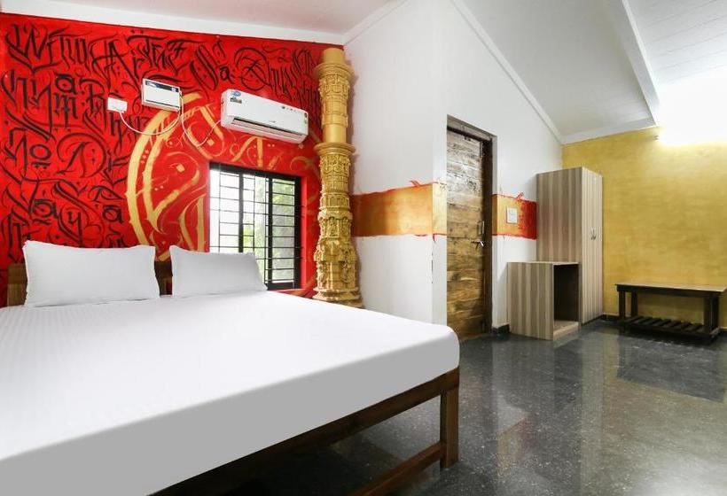 호텔 Spot On 48430  Lavish