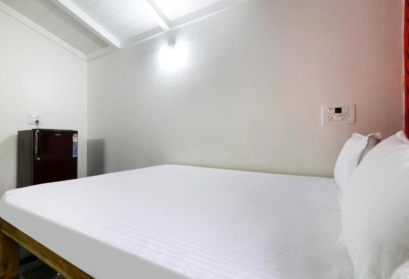 호텔 Spot On 48430  Lavish