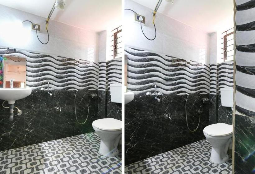 호텔 Spot On 48430  Lavish