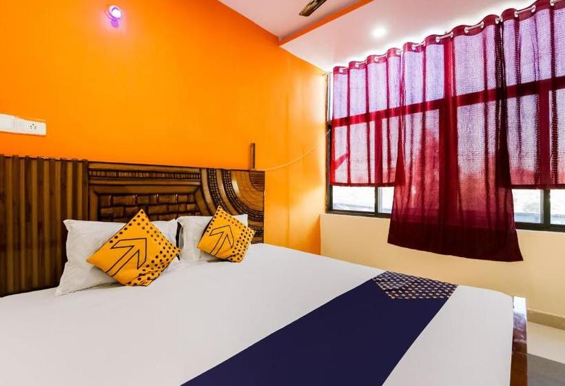 호텔 Spot On 77823  Daksh