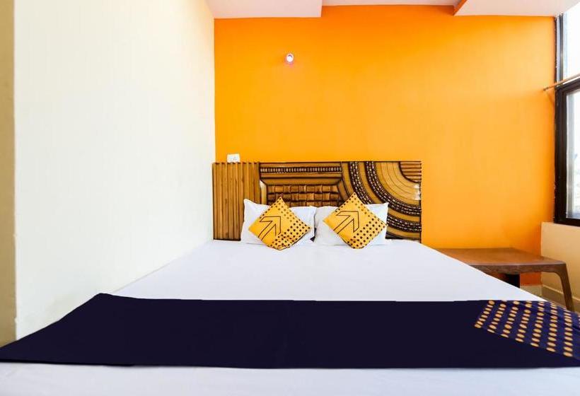 호텔 Spot On 77823  Daksh