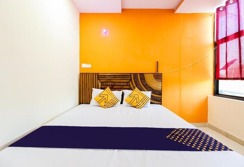 호텔 Spot On 77823  Daksh