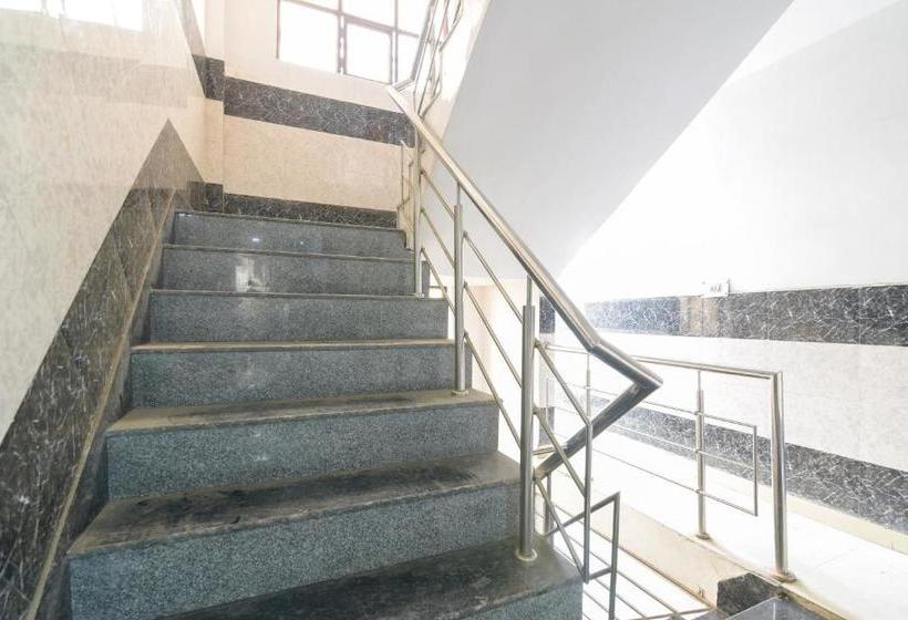 Отель Spot On 77843 Janak Inn