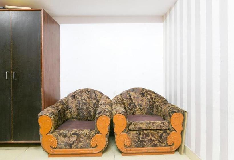 Отель Spot On 77843 Janak Inn