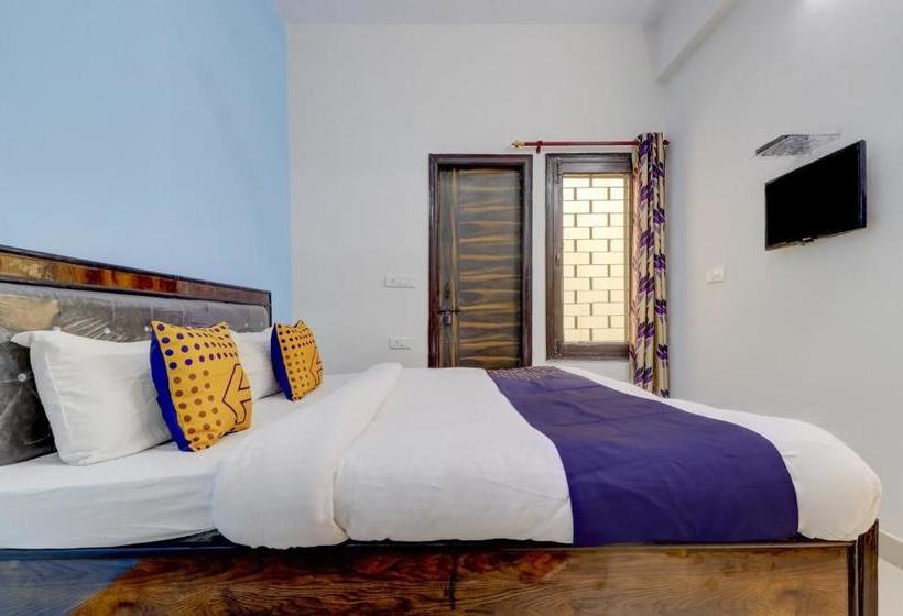 فندق Spot On 77952 Gs Guest House