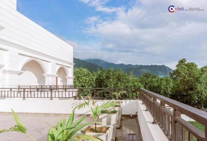 호텔 The Grand Pearl Resort