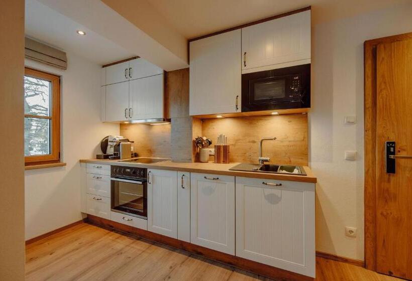 Отель Uncle Jacks