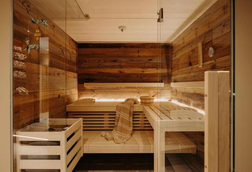 Отель Uncle Jacks