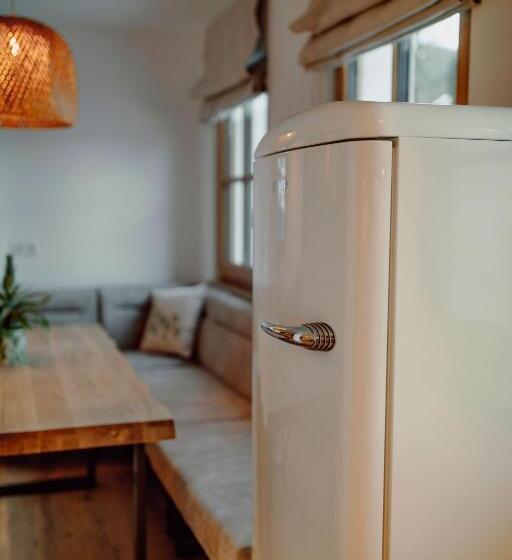 Отель Uncle Jacks