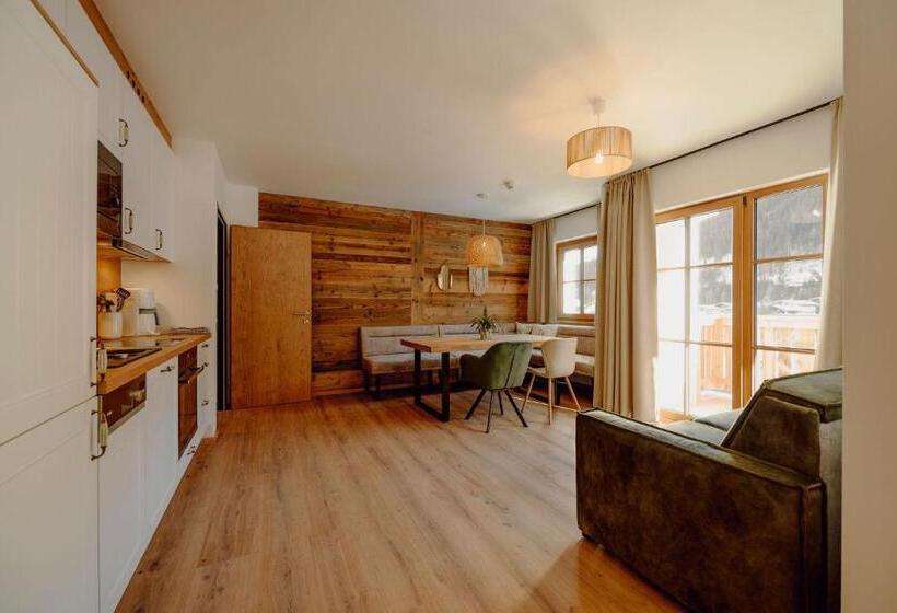 Отель Uncle Jacks