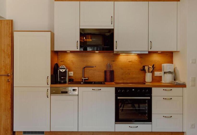 Отель Uncle Jacks